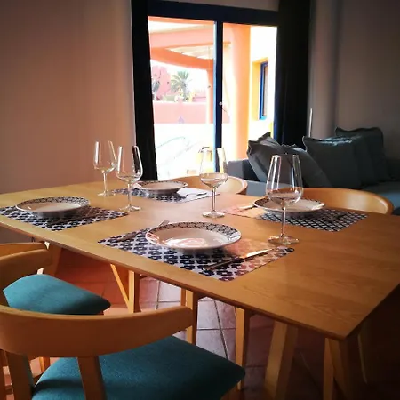 La Vie Est Belle, By Comfortable Luxury Apartment *