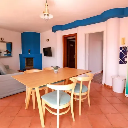 La Vie Est Belle, By Comfortable Luxury Apartment *